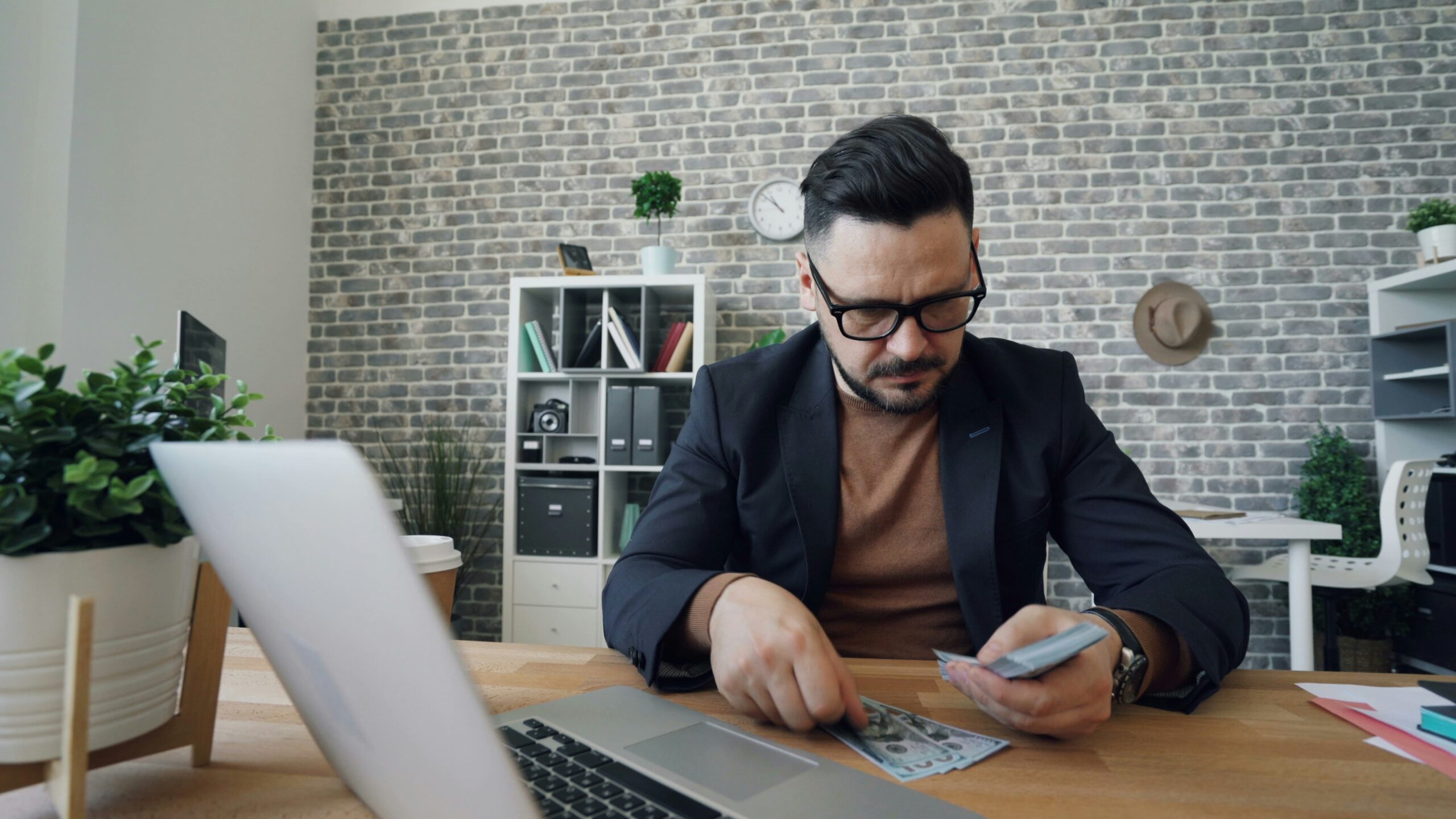 cum îți poți recupera salariul neplătit?