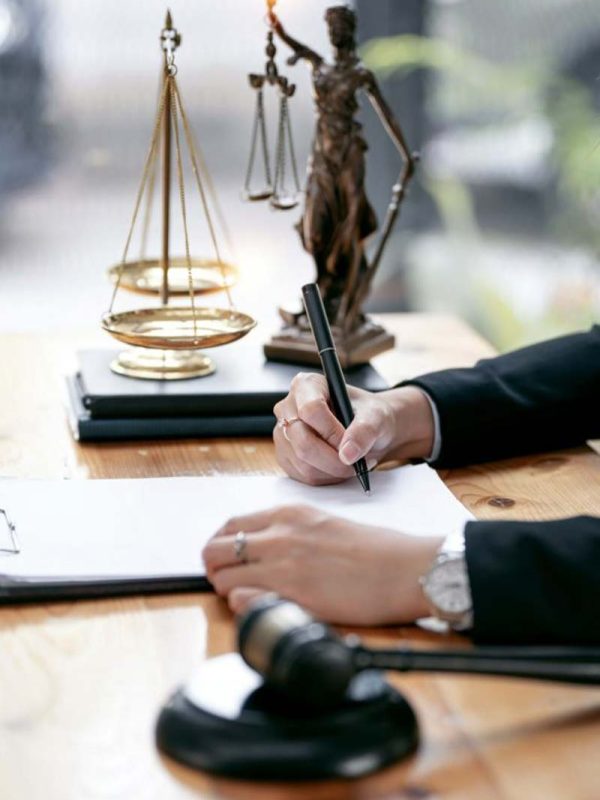 avocat-raulea_consultanță juridică și asistare în fața organelor de urmărire penală